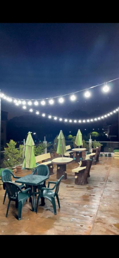 Hotel Chaika Kobuleti Ngoại thất bức ảnh