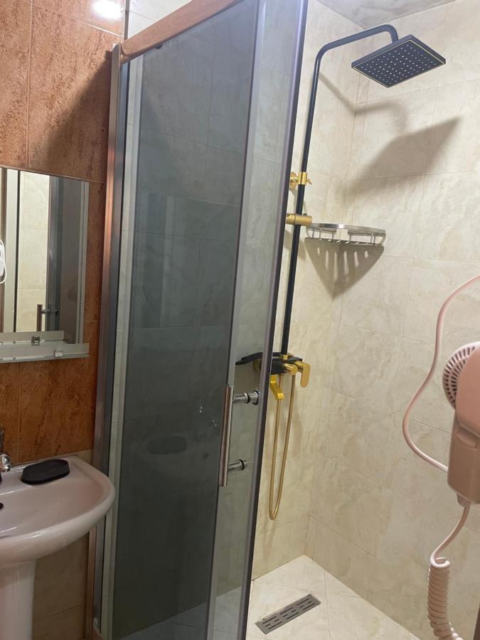 Hotel Chaika Kobuleti Ngoại thất bức ảnh