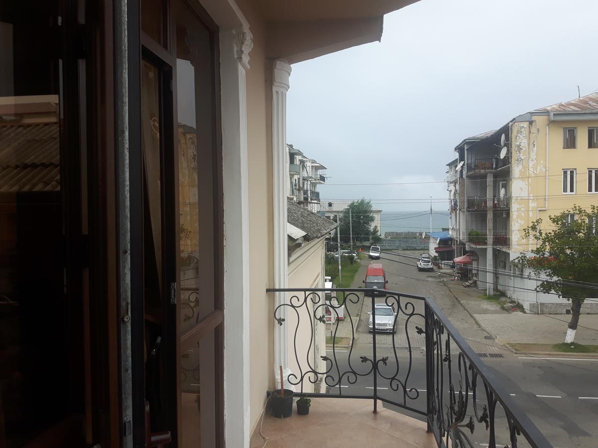 Hotel Chaika Kobuleti Ngoại thất bức ảnh