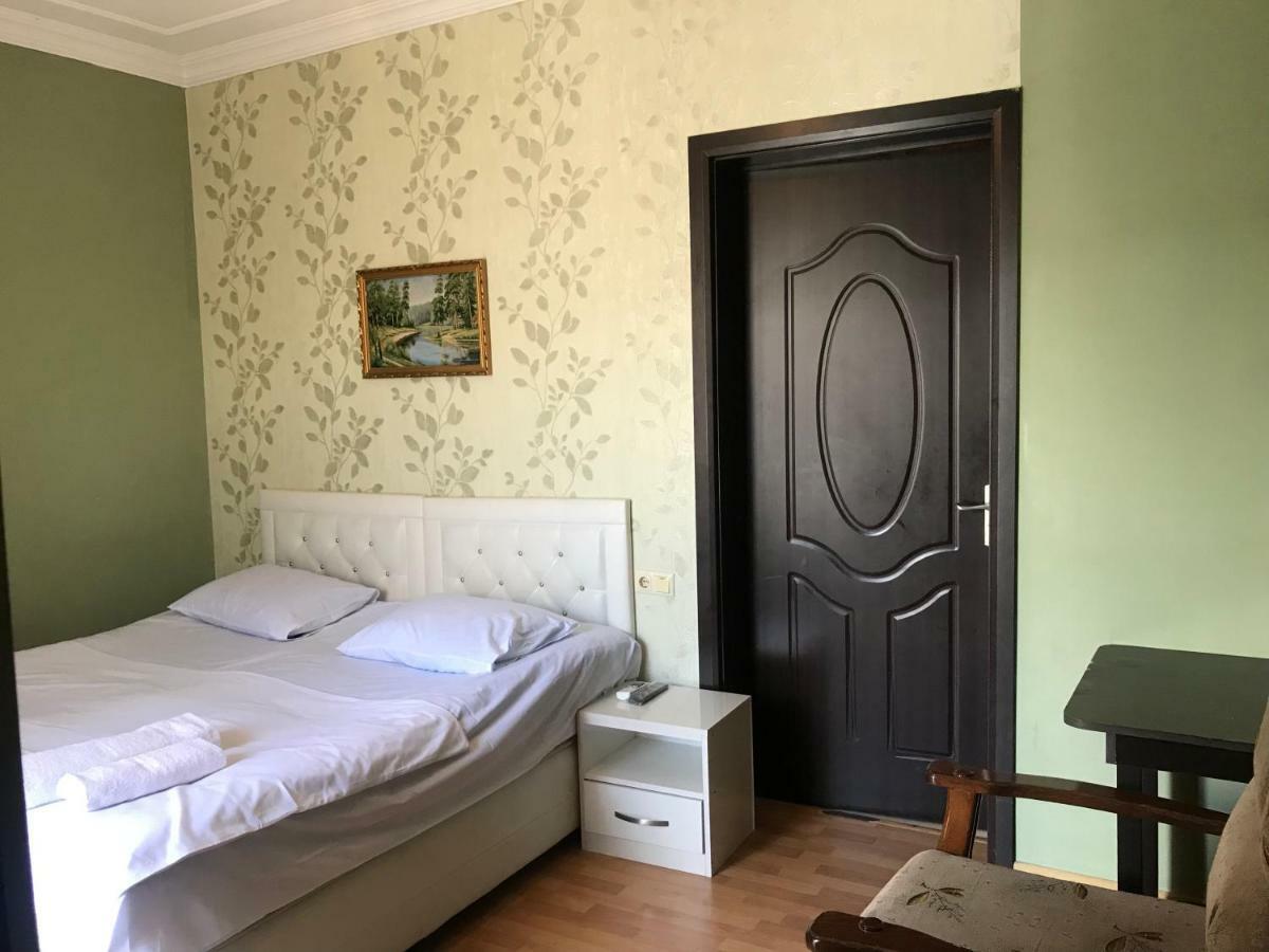 Hotel Chaika Kobuleti Ngoại thất bức ảnh