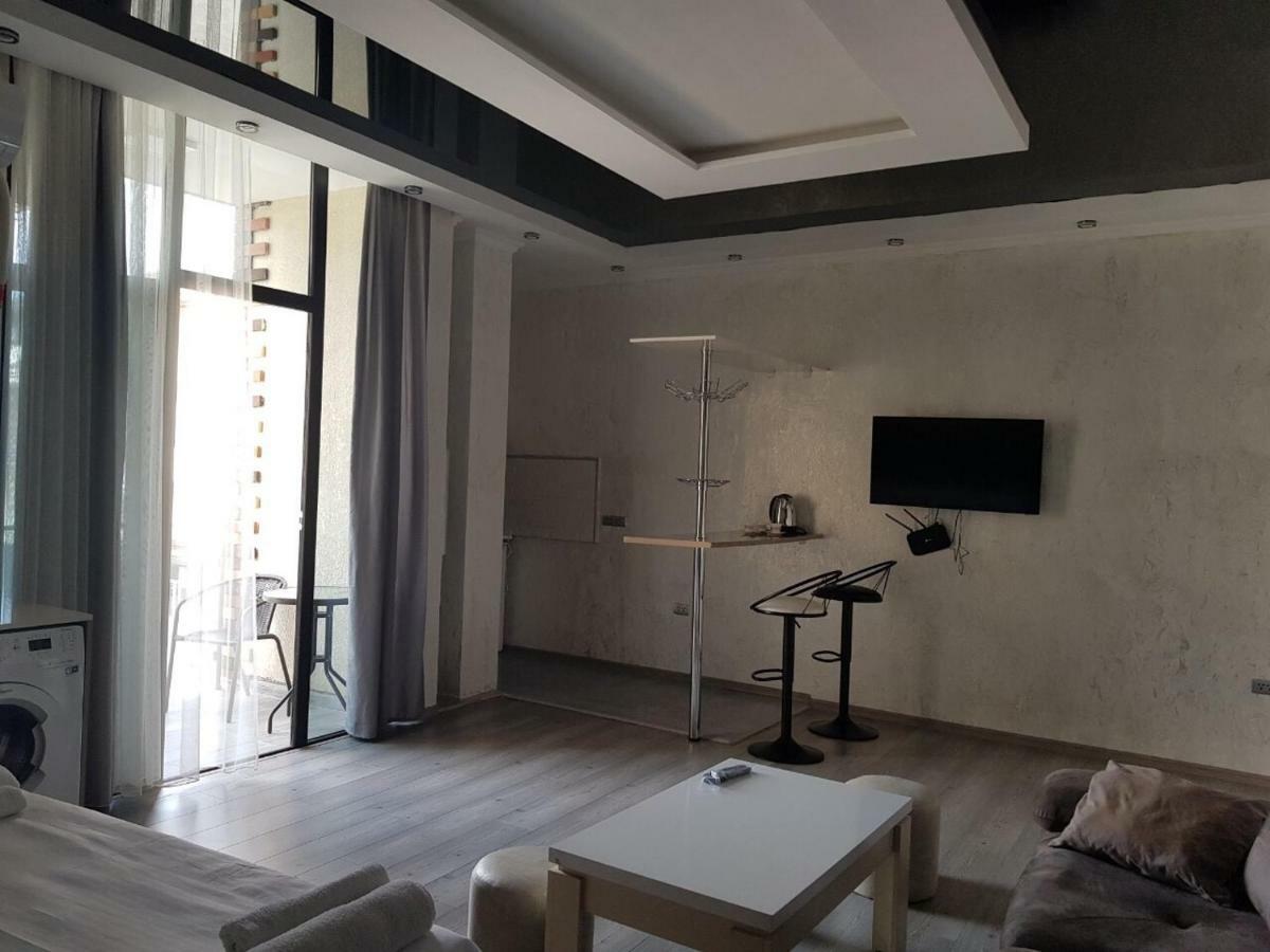 Hotel Chaika Kobuleti Ngoại thất bức ảnh