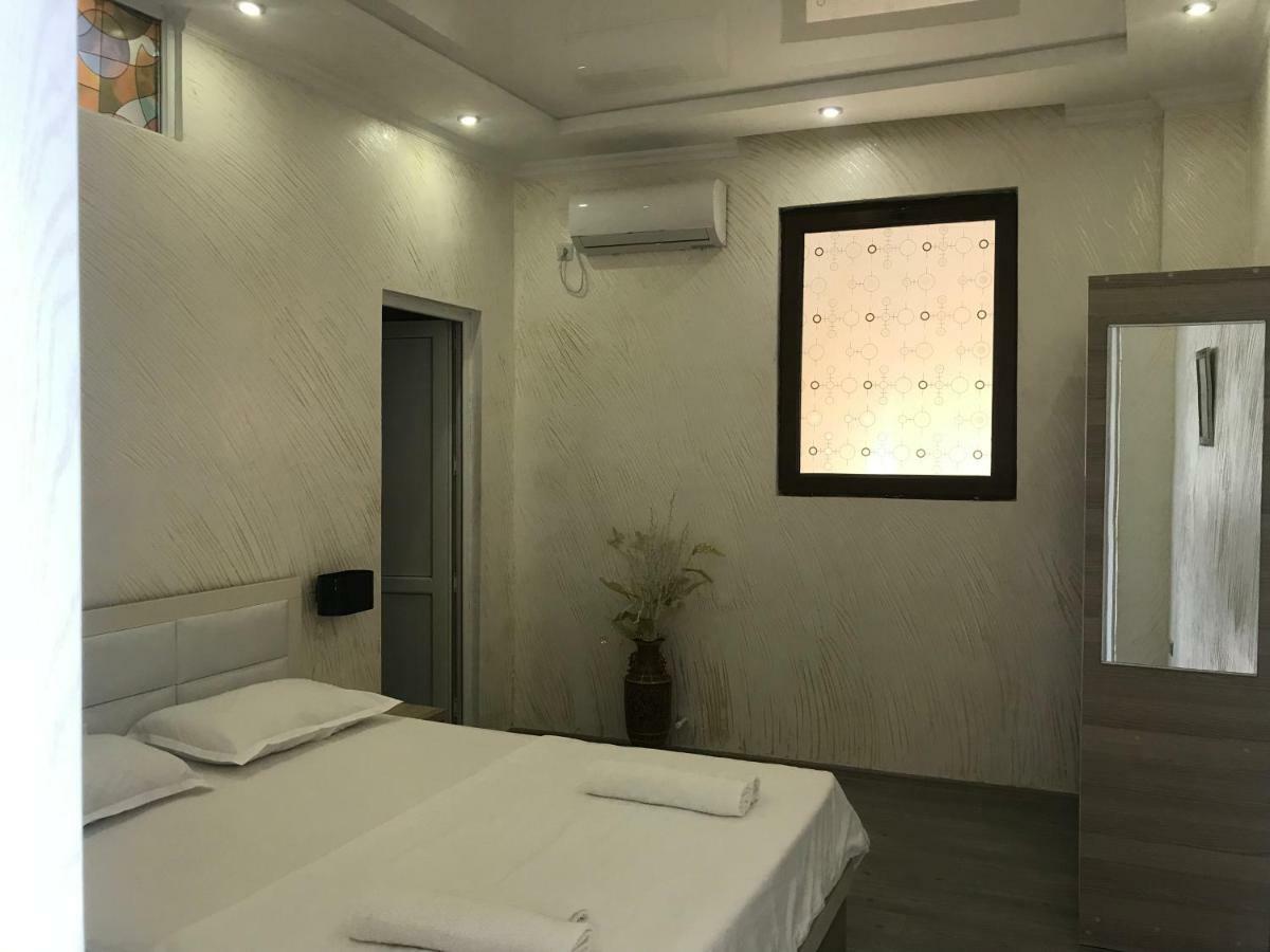 Hotel Chaika Kobuleti Ngoại thất bức ảnh