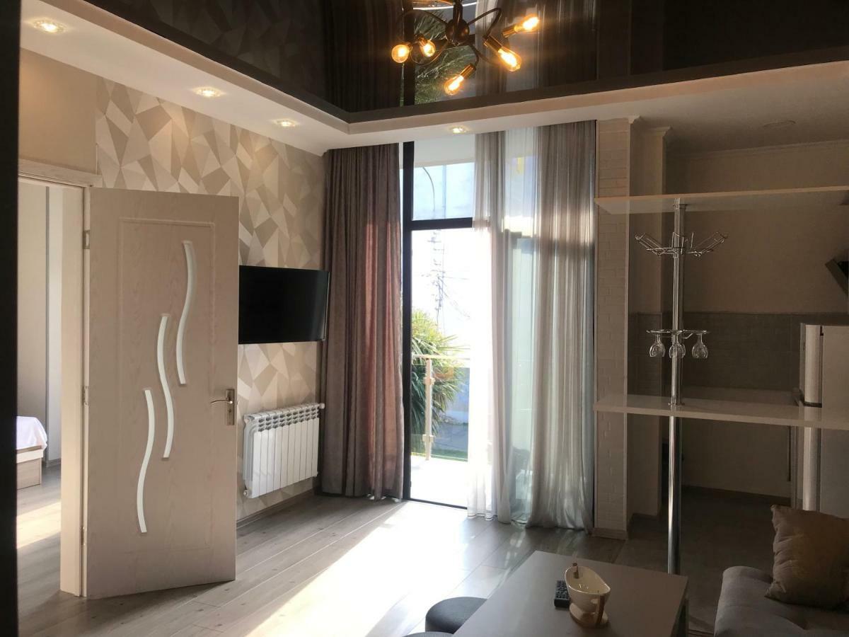 Hotel Chaika Kobuleti Ngoại thất bức ảnh