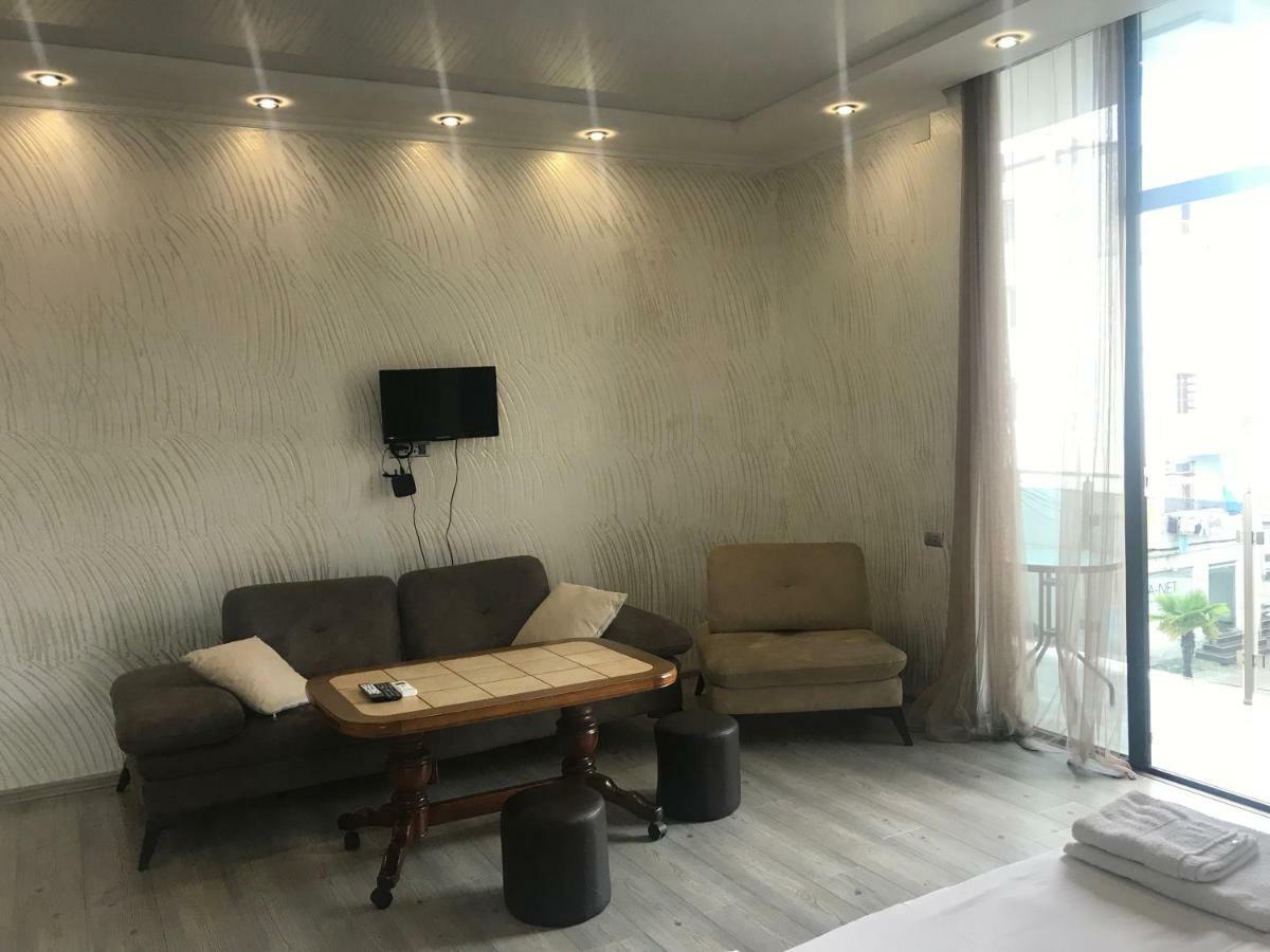 Hotel Chaika Kobuleti Ngoại thất bức ảnh